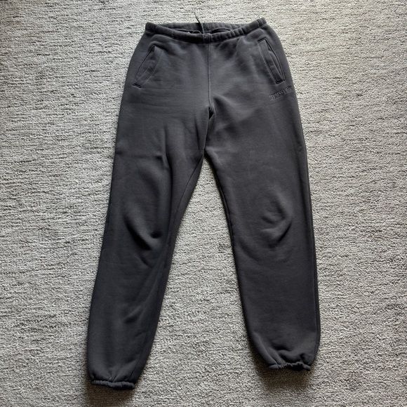 Gymshark Gray Cropped Sweatshirt - Picture 6 of 16